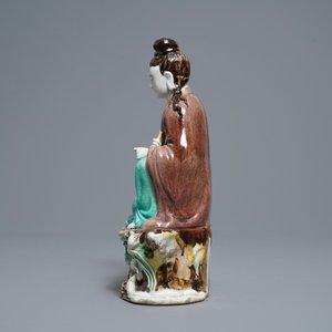 A Chinese verte biscuit figure of Buddha seated on a rock, seal mark, Republic — 照片 5