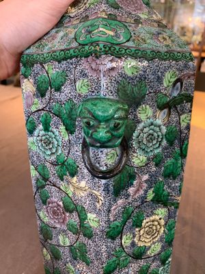A Chinese verte biscuit hexagonal 'phoenix and flower scroll' vase, 19th C. — photo 10