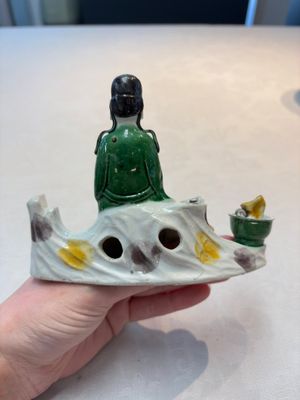 A Chinese verte biscuit 'scholar' brush rest, Kangxi — photo 3
