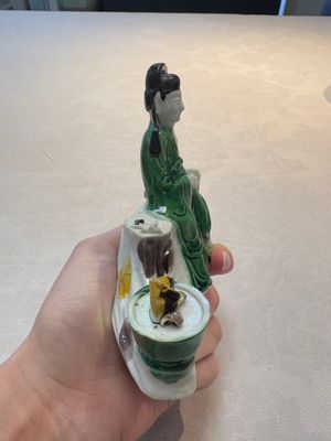A Chinese verte biscuit 'scholar' brush rest, Kangxi — photo 4