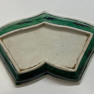 A Chinese verte biscuit sweetmeat set on wooden tray, Kangxi — photo 24