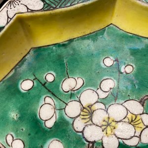 A Chinese verte biscuit sweetmeat set on wooden tray, Kangxi — photo 29