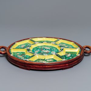 A Chinese verte biscuit sweetmeat set on wooden tray, Kangxi — photo 7