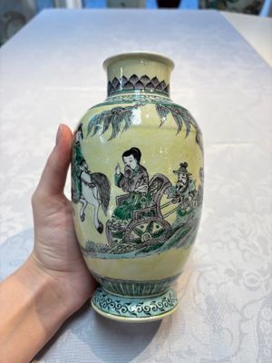 A Chinese verte biscuit vase, a sculpture of a fisherman and a Milefo Buddha, You Lin Ji 游林記造 and Zhu Mao Ji 朱茂記造 mark, 20th C. — foto 11