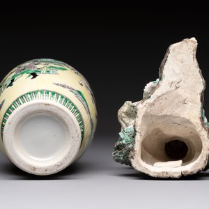 A Chinese verte biscuit vase, a sculpture of a fisherman and a Milefo Buddha, You Lin Ji 游林記造 and Zhu Mao Ji 朱茂記造 mark, 20th C. — foto 13