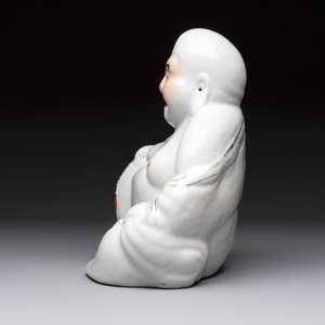 A Chinese verte biscuit vase, a sculpture of a fisherman and a Milefo Buddha, You Lin Ji 游林記造 and Zhu Mao Ji 朱茂記造 mark, 20th C. — foto 3