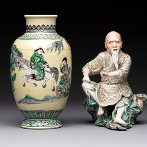 A Chinese verte biscuit vase, a sculpture of a fisherman and a Milefo Buddha, You Lin Ji 游林記造 and Zhu Mao Ji 朱茂記造 mark, 20th C. — foto 8