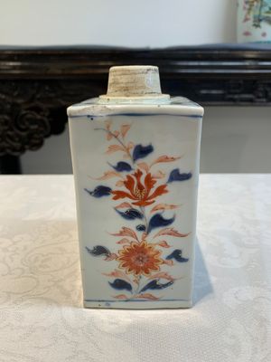 A Chinese verte-Imari armorial 'Sampaio e Melo' tea caddy with gilt-brass cover for the Portuguese market, Kangxi — photo 5