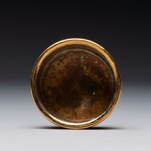 A Chinese verte-Imari armorial 'Sampaio e Melo' tea caddy with gilt-brass cover for the Portuguese market, Kangxi — photo 11
