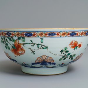 A Chinese verte-Imari bowl with floral design, Kangxi — 照片 3