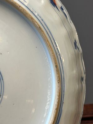 A Chinese verte-Imari dish with floral decor, Kangxi — photo 8
