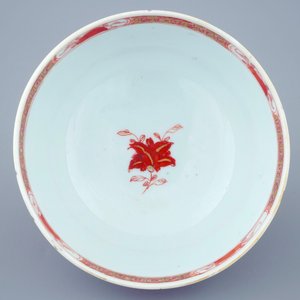 A Chinese verte-Imari "Governor Duff" bowl, Yongzheng, ca. 1730 — photo 6