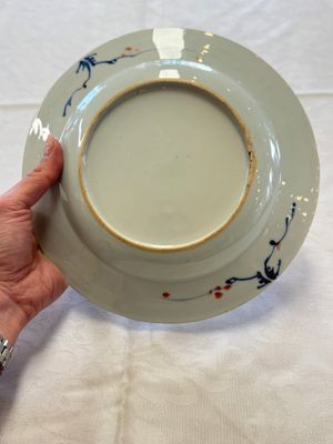 A Chinese verte-Imari 'Governor Duff' plate, Yongzheng — photo 7