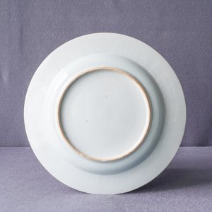 A Chinese verte-Imari Portuguese market dish with the arms of Ataide, ca. 1720 — photo 4