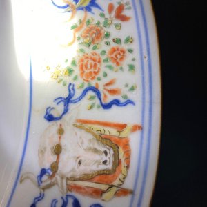A Chinese verte-Imari Portuguese market dish with the arms of Ataide, ca. 1720 — photo 6