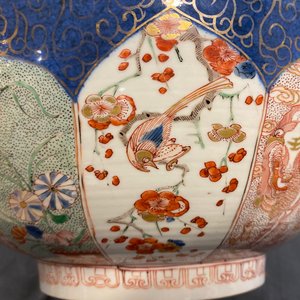 A Chinese verte-Imari powder blue-ground bowl, Kangxi — photo 17