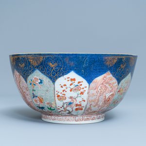 A Chinese verte-Imari powder blue-ground bowl, Kangxi — photo 3