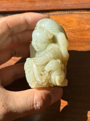 A Chinese white and russet jade 'Lu Ru Feng Qin 鹿乳奉親' carving, Qing — 照片 2