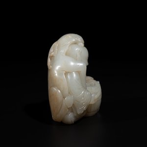 A Chinese white and russet jade 'Lu Ru Feng Qin 鹿乳奉親' carving, Qing — 照片 4