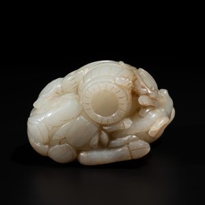 A Chinese white and russet jade 'Lu Ru Feng Qin 鹿乳奉親' carving, Qing — 照片 6