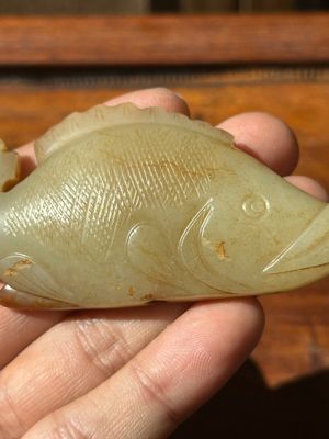 A Chinese white and russet jade mandarin fish or Chinese perch, Yuan — 照片 3