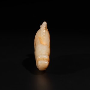 A Chinese white and russet jade mandarin fish or Chinese perch, Yuan — 照片 5