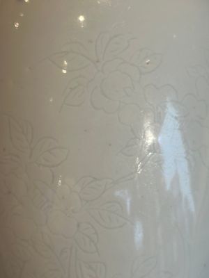 A Chinese white-glazed anhua 'birds' jar, Transitional period — photo 12