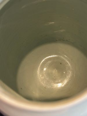 A Chinese white-glazed anhua 'birds' jar, Transitional period — photo 6