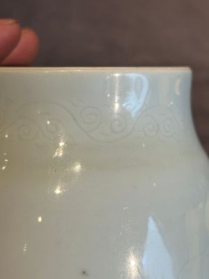 A Chinese white-glazed anhua 'birds' jar, Transitional period — photo 7