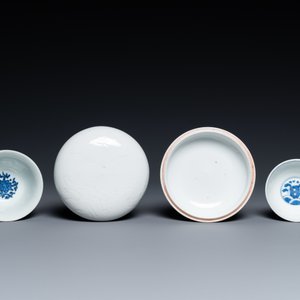 A Chinese white-glazed bowl, a small blue and white bowl and a covered box with incised design, Ming and Qing — photo 7