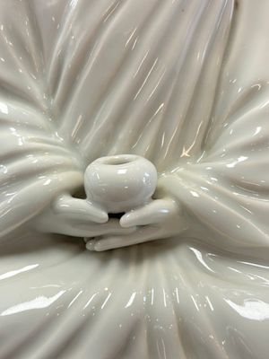 A Chinese white-glazed figure of Xuanzang, Cai Chang Tai 蔡昌泰造 mark, 20th C. — foto 9