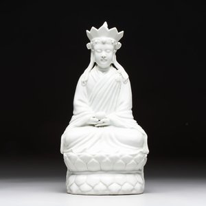 A Chinese white-glazed figure of Xuanzang, Cai Chang Tai 蔡昌泰造 mark, 20th C. — foto 1