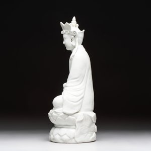 A Chinese white-glazed figure of Xuanzang, Cai Chang Tai 蔡昌泰造 mark, 20th C. — foto 2