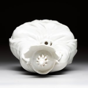 A Chinese white-glazed figure of Xuanzang, Cai Chang Tai 蔡昌泰造 mark, 20th C. — foto 5