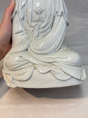 A Chinese white-glazed Guanyin, Kangxi mark, 19th C. — photo 14