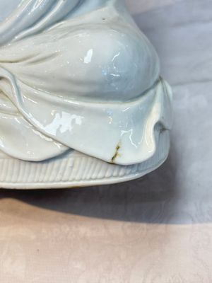 A Chinese white-glazed Guanyin, Kangxi mark, 19th C. — photo 15