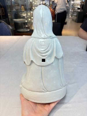 A Chinese white-glazed Guanyin, Kangxi mark, 19th C. — photo 4