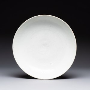 A Chinese white-glazed incised 'double phoenix' dish, Jiajing mark and of the period — photo 1