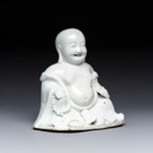 A Chinese white-glazed Milefo Buddha, 19th C. — photo 1