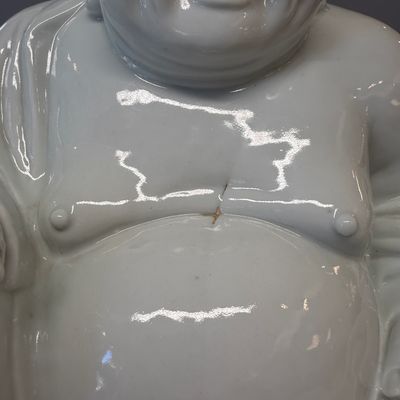A Chinese white-glazed Milefo Buddha on a gilt-lacquered wooden lotus throne — photo 6