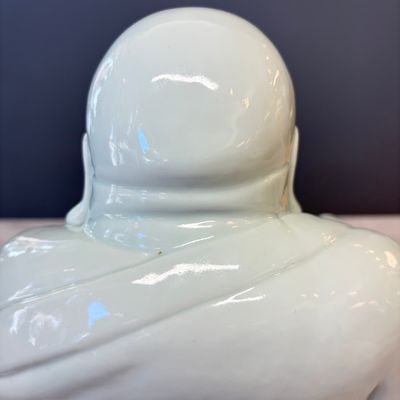 A Chinese white-glazed Milefo Buddha on a gilt-lacquered wooden lotus throne — photo 17