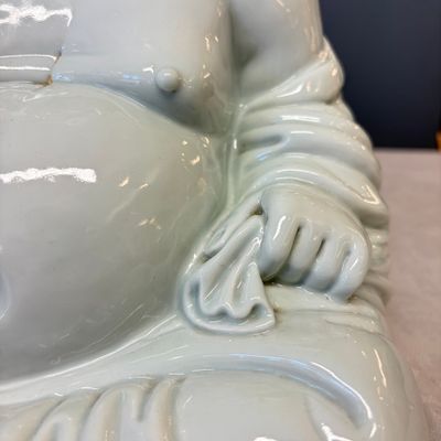 A Chinese white-glazed Milefo Buddha on a gilt-lacquered wooden lotus throne — photo 8