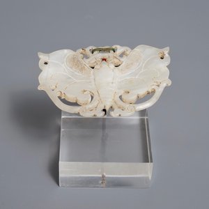 A Chinese white jade butterfly button, Ming/Qing — 照片 2