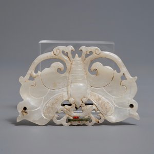 A Chinese white jade butterfly button, Ming/Qing — 照片 3