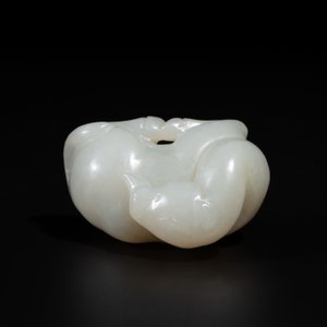 A Chinese white jade carving of a reclining camel, Qing — photo 5