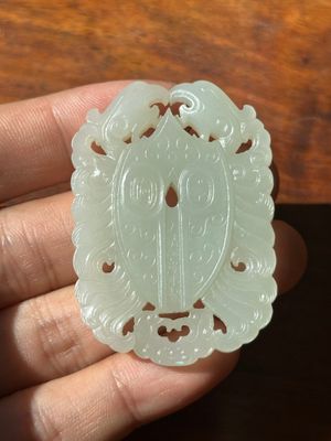 A Chinese white jade 'double phoenix' plaque, Qianlong mark and possibly of the period — 照片 1
