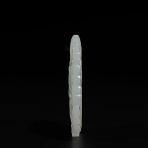 A Chinese white jade 'double phoenix' plaque, Qianlong mark and possibly of the period — 照片 5