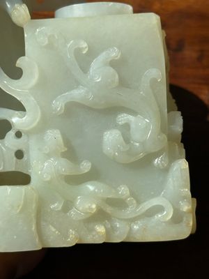 A Chinese white jade 'dragon' ink container with Qianlong mark and possibly of the period — photo 15