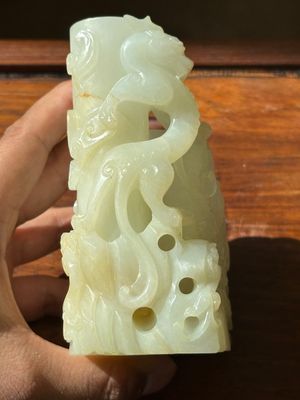 A Chinese white jade 'dragon' ink container with Qianlong mark and possibly of the period — photo 2