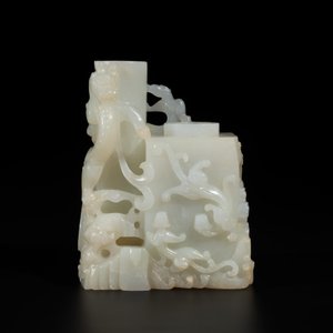 A Chinese white jade 'dragon' ink container with Qianlong mark and possibly of the period — photo 4